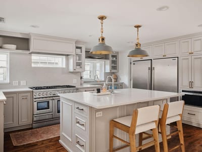 Property photo 3 at 2412 Jarratt Ave - 5 bed 5 bath home