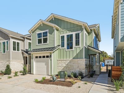 Living area at 2414 Drew Ln Unit #3 - 2 bed 2 bath home