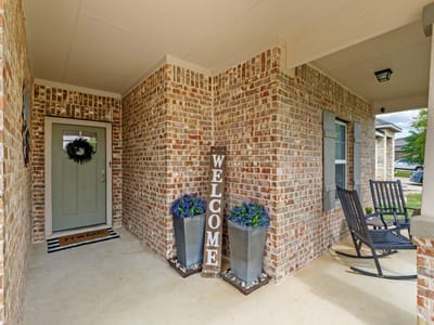 Living area at 2417 Bridges Ranch RD - 4 bed 2 bath home