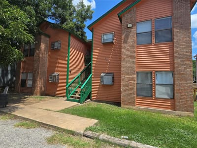 Property photo 3 at 2419 W Slaughter LN - Tanglewood Forest Sec 03, Austin, TX