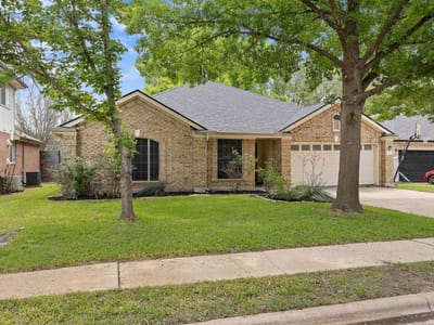 Living area at 2422 Agarita TRL - 4 bed 2 bath home