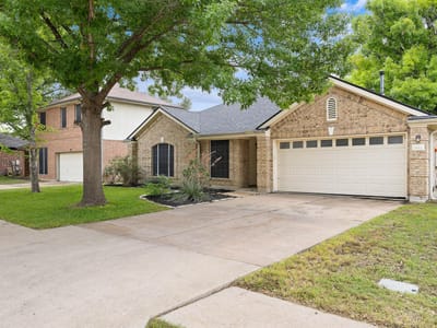 Kitchen at 2422 Agarita TRL - 4 bed 2 bath home