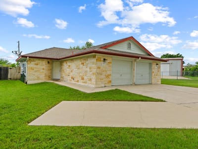 Living area at 243-245 Marvin CV - Sturm Parke, Hutto, TX