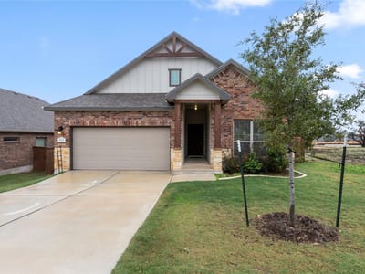 Living area at 244 Scenic Hills CIR - 4 bed 3 bath home