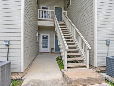 Living area at 2450 Wickersham Ln Unit #1606 - 2 bed 2 bath home