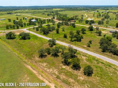 Property photo 4 at 250 Ferguson LOOP - COOL WATER ACRES, Dale, TX
