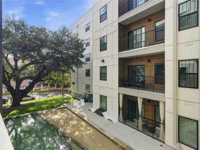 Property photo 2 at 2500 Longview ST Unit #219 - 1 bed 1 bath home