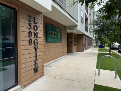 Property photo 3 at 2500 Longview ST Unit #302 - 2 bed 2 bath home