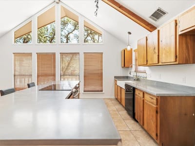 Property photo 5 at 2500 Rolling Oaks - 3 bed 2 bath home