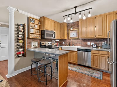 Property photo 5 at 2500 Steck Ave Unit #4 - 2 bed 1 bath home
