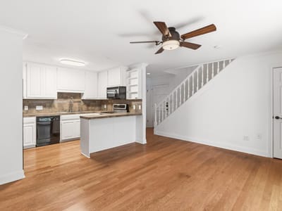 Property photo 3 at 2500 Steck Ave Unit #7 - 1 bed 1 bath home