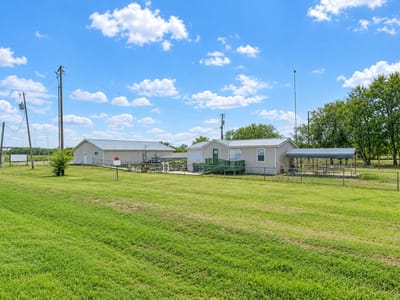 Photo 4 of 7 at 2501 Colorado ST - Lockhart, Lockhart, TX