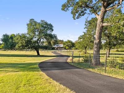 Property photo 5 at 2501 Lone Man Mountain Rd - 5 bed 3 bath home