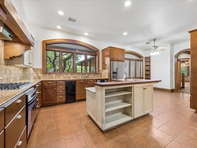 Property photo 4 at 2501 Stratford DR - 4 bed 3 bath home