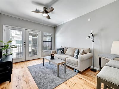 Living area at 2502 Leon ST Unit #407 - 1 bed 1 bath home
