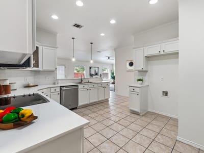 Property photo 4 at 2502 Vernell WAY - 4 bed 2 bath home