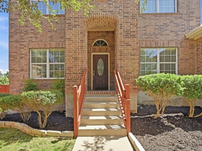 Living area at 2503 Durlston CT - 4 bed 2 bath home