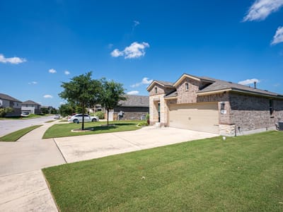 Living area at 2508 Hat Bender LOOP - 4 bed 2 bath home