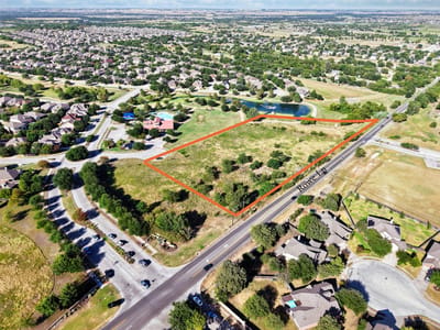 Property photo 4 at 2510 Rowe LN - Prasla Sub, Pflugerville, TX