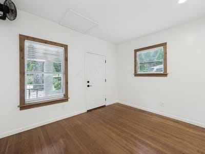Property photo 3 at 2513 E Cesar Chavez ST - 3 bed 2 bath home