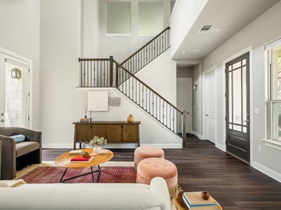 Living area at 2516 Hopsack Mills RD - 3 bed 2 bath home