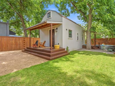 Primary bedroom at 2519 E 4th ST Unit #2 - 1 bed 1 bath home