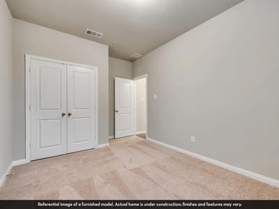 Property photo 4 at 252 Villars DR - 4 bed 2 bath home