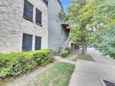 Primary bedroom at 2529 Rio Grande ST Unit #100 - Orange Tree Condominia Amd, Austin, TX