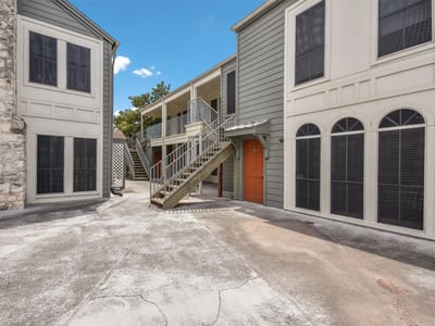 Living area at 2529 Rio Grande St Unit #85 - 3 bed 2 bath home