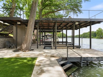 Property photo 2 at 2529 Terminal Loop RD - 5 bed 5 bath home