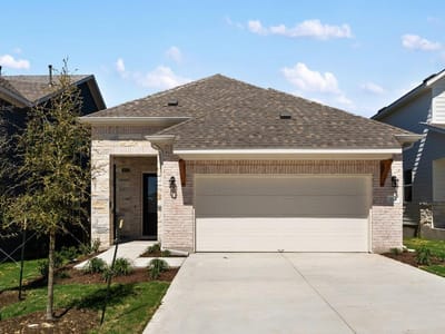 Living area at 253 Ranier Way - 3 bed 2 bath home