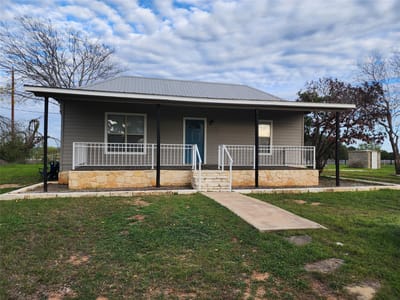 Bathroom at 25300 Haynie Flat RD - none, Spicewood, TX