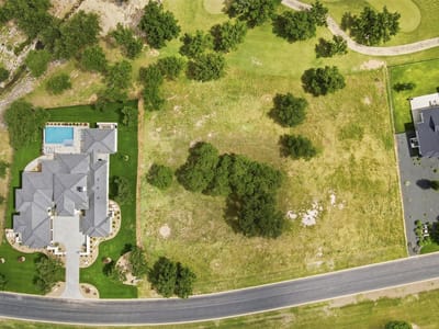 Primary bedroom at 25316 Cliff XING - Lakecliff On Lake Travis, Spicewood, TX