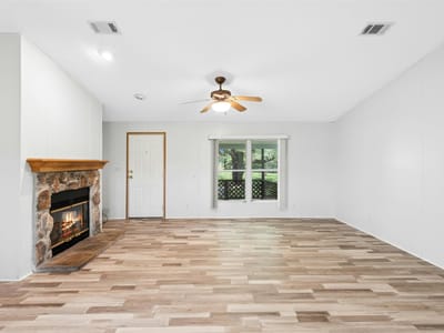 Property photo 4 at 255 Rosanky Cattle Co RD - 3 bed 2 bath home