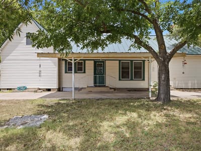 Bathroom at 255 S Lampasas ST - 4 bed 2 bath home