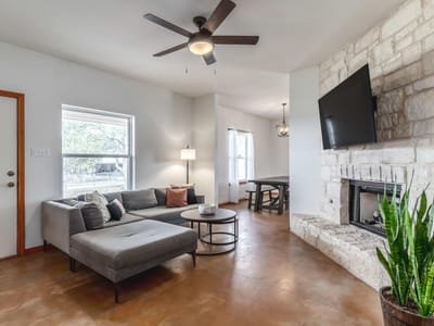 Primary bedroom at 2551 Spring Valley Dr - 2 bed 1 bath home