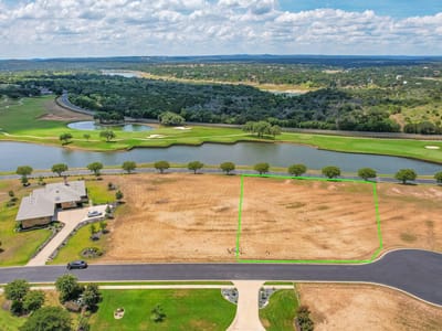 Living area at 25633 Kahala Sunset Ct - Lakecliff on Lake Travis, Spicewood, TX