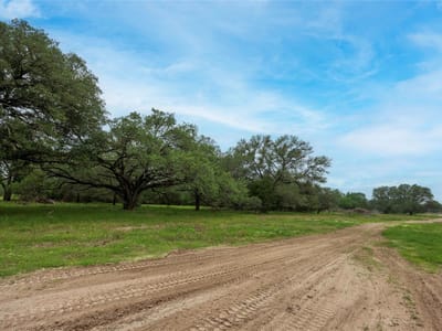 Living area at 2570 Burke Rd - NA, Flatonia, TX