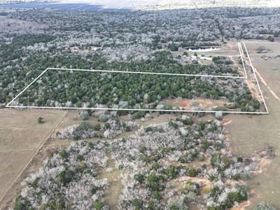 Primary bedroom at 259 Meduna Rd - Latham, William, Smithville, TX