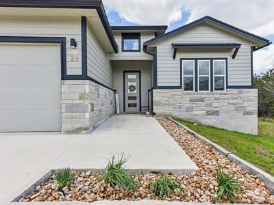 Living area at 26 Quiet Meadow CIR - 3 bed 2 bath home