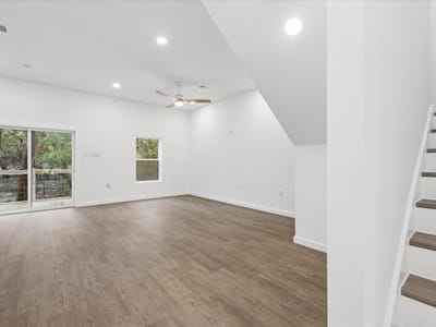 Living area at 26 Wood Glen DR - 3 bed 2 bath home
