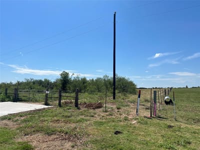 Living area at 2600 Cr 466 - Mendoza, Elgin, TX