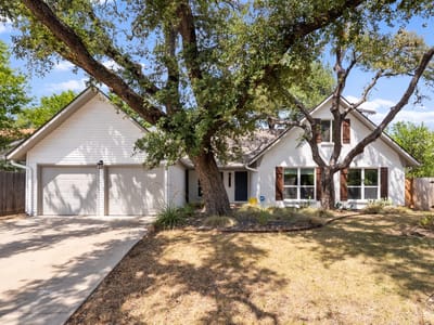 Property photo 3 at 2600 Rogge LN - 5 bed 3 bath home