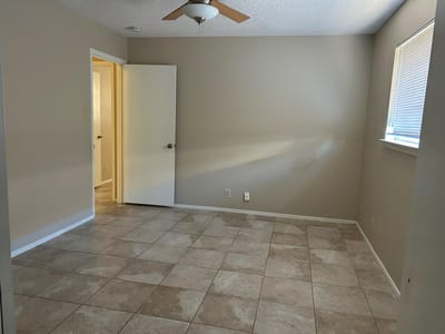Photo 5 of 18 at 2604 Aftonshire WAY - Austin, Austin, TX