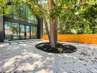 Photo 2 of 23 at 2604 Oaklawn Ave Unit #2 - 2 bed 2 bath home