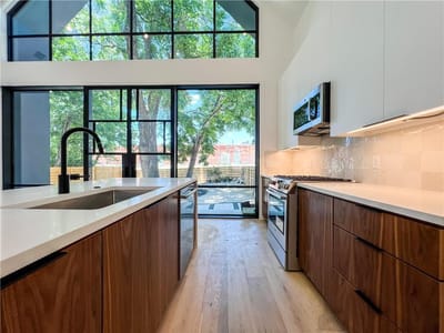 Photo 3 of 23 at 2604 Oaklawn Ave Unit #2 - 2 bed 2 bath home