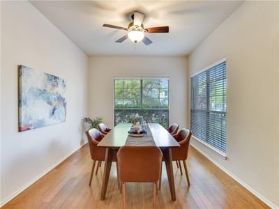 Photo 4 of 31 at 2605 Bolton ST - 3 bed 2 bath home