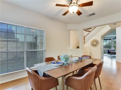 Photo 5 of 31 at 2605 Bolton ST - 3 bed 2 bath home