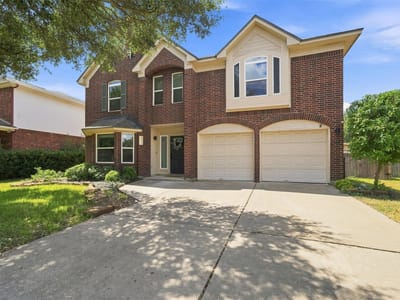 Photo 4 of 40 at 2605 Oakwood Glen DR - 4 bed 2 bath home