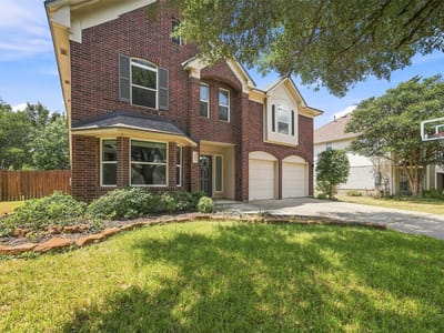 Photo 5 of 40 at 2605 Oakwood Glen DR - 4 bed 2 bath home